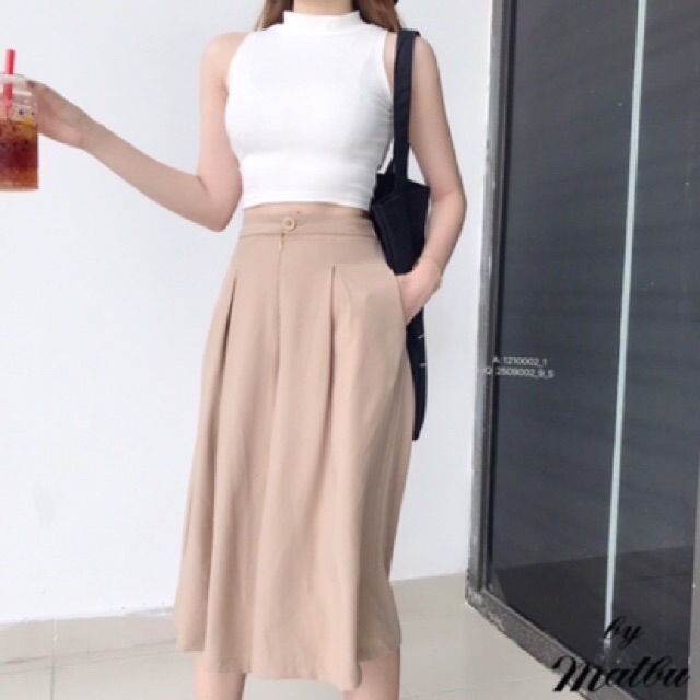 Quần đũi lửng ống rộng xếp ly