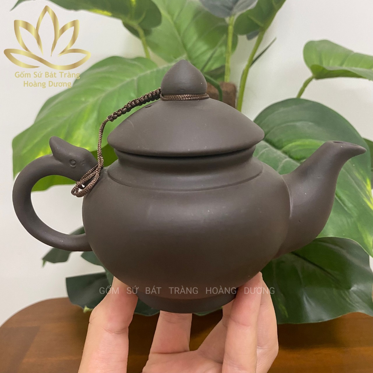 Ấm pha trà Bát Tràng đất nung quai rồng 350ml màu đen