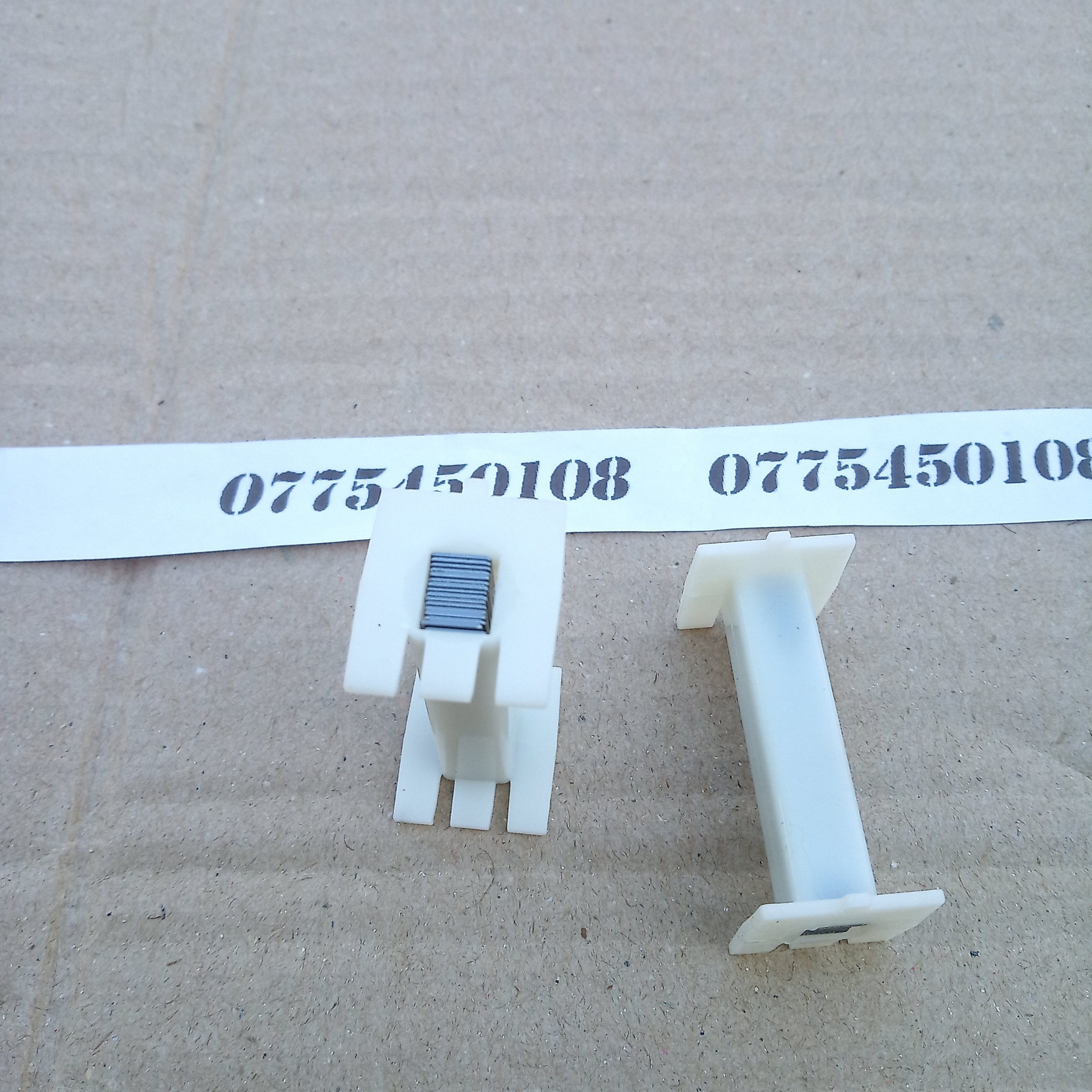 KHUNG QUẤN CUỘN CẢM VUÔNG NHỎ - 2 CÁI