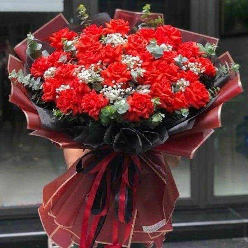 Giấy bó hoa bóng mờ viền đồng