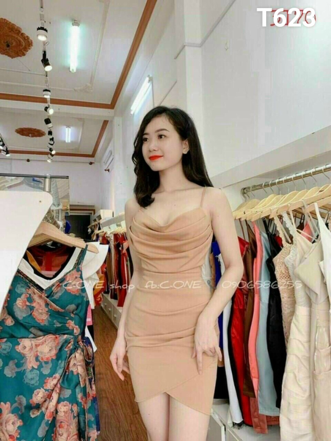 Đầm cổ đổ xếp ly 2 dây có mút T623
