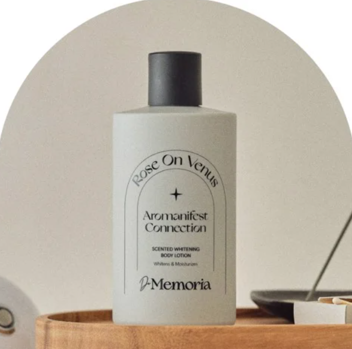 Dưỡng thể DE MEMORIA ROSE ON VENUS 300ML