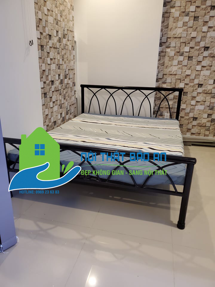 [HCM] Giường sắt kiểu gỗ cao cấp 140×200 đan chéo