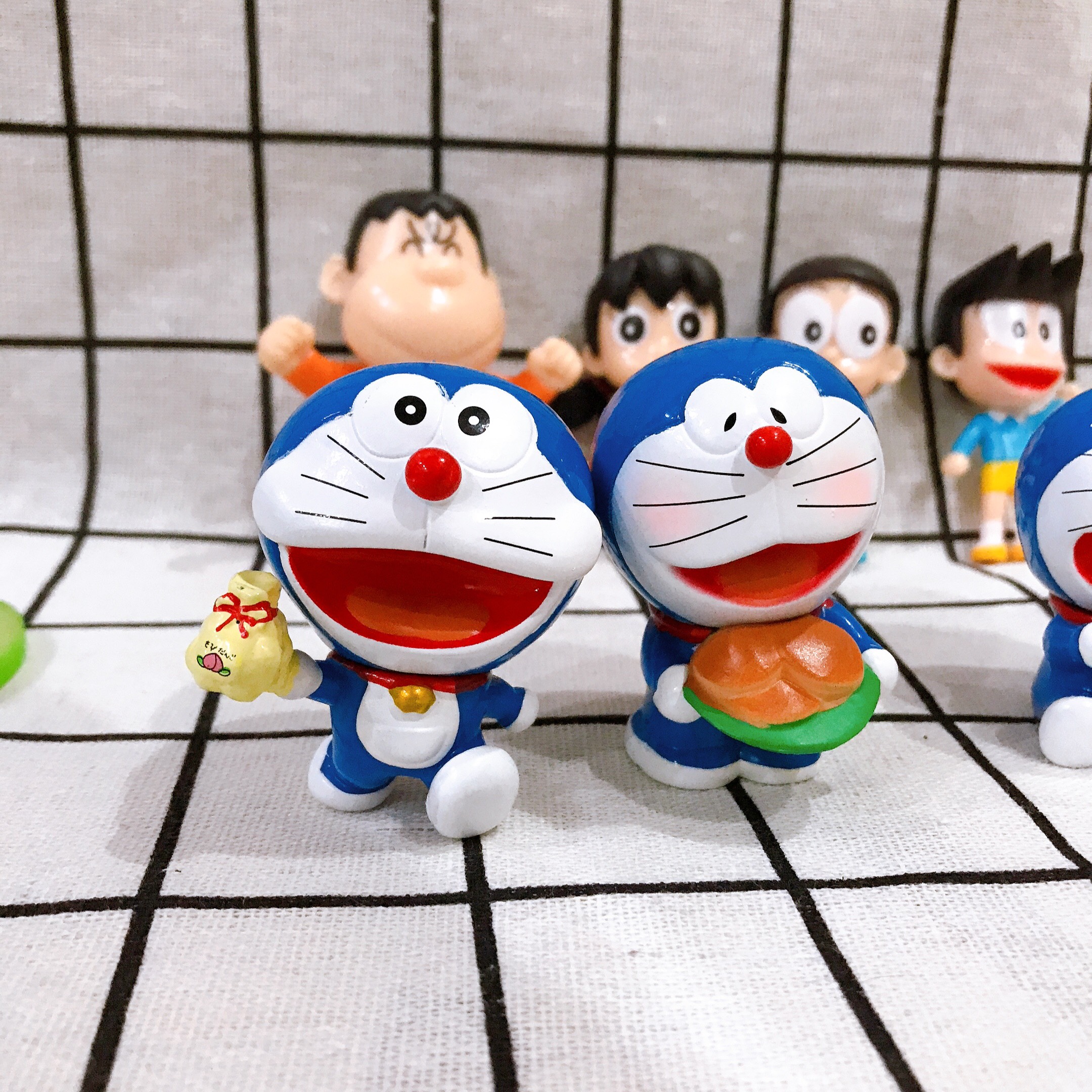 Bộ Mô Hình Nhóm Bạn Doremon Doraemon