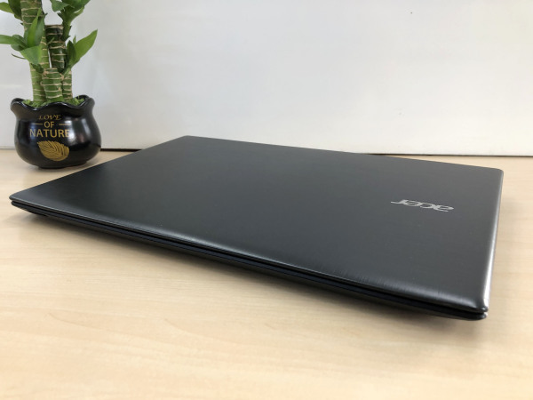 Bảng giá Laptop Acer E5-575G – I3 6100U – RAM 4G – HDD 500GB – 15.6 INN Phong Vũ