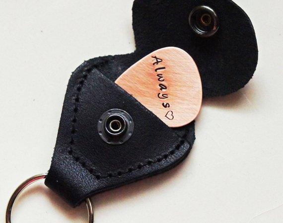[HCM]MÓC KHÓA CÓ NGĂN ĐỰNG PICK GÃY (TẶNG KÈM PICK)