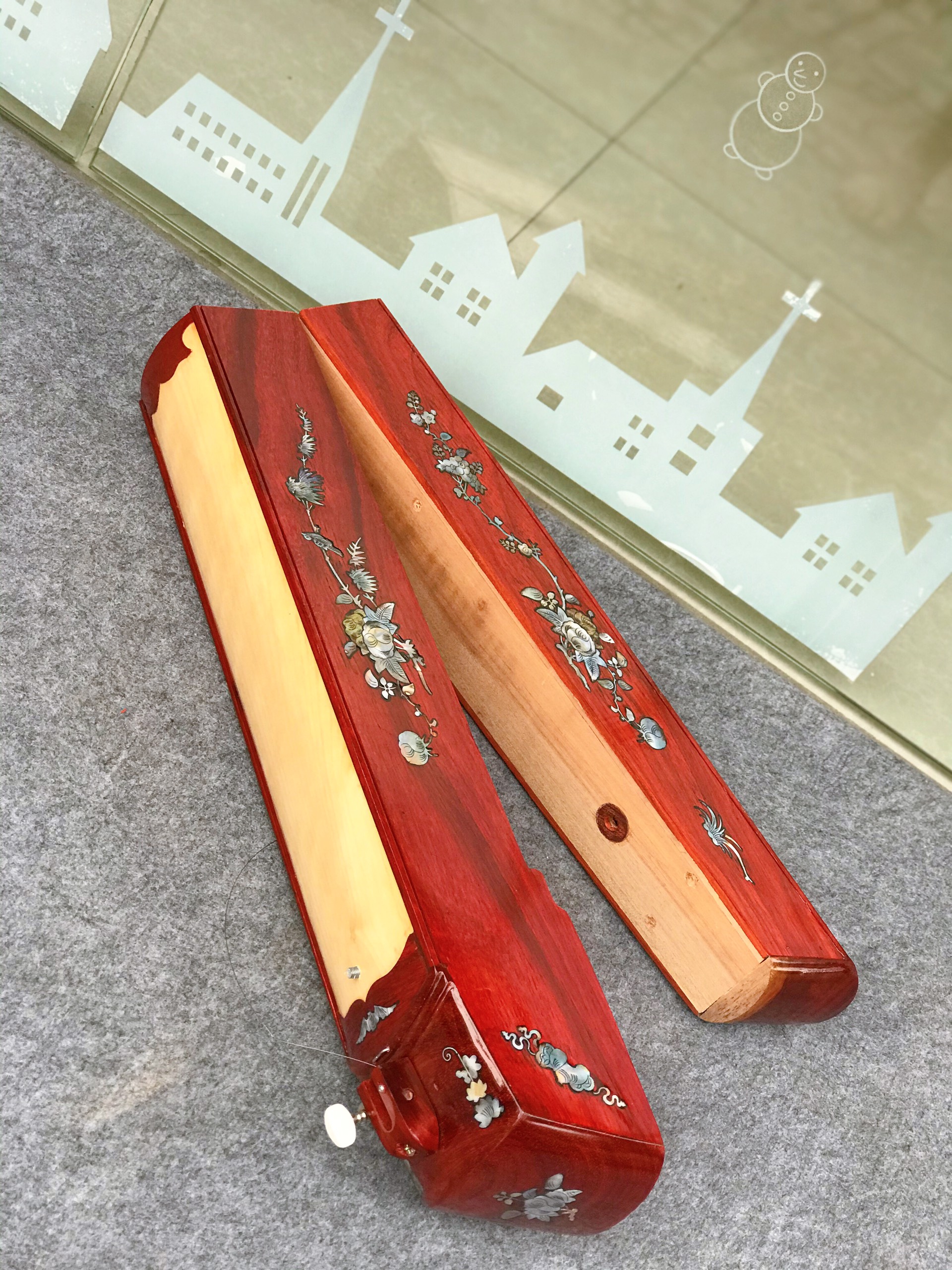 Đàn bầu gỗ hương đỏ khảm hoa gấp gọn