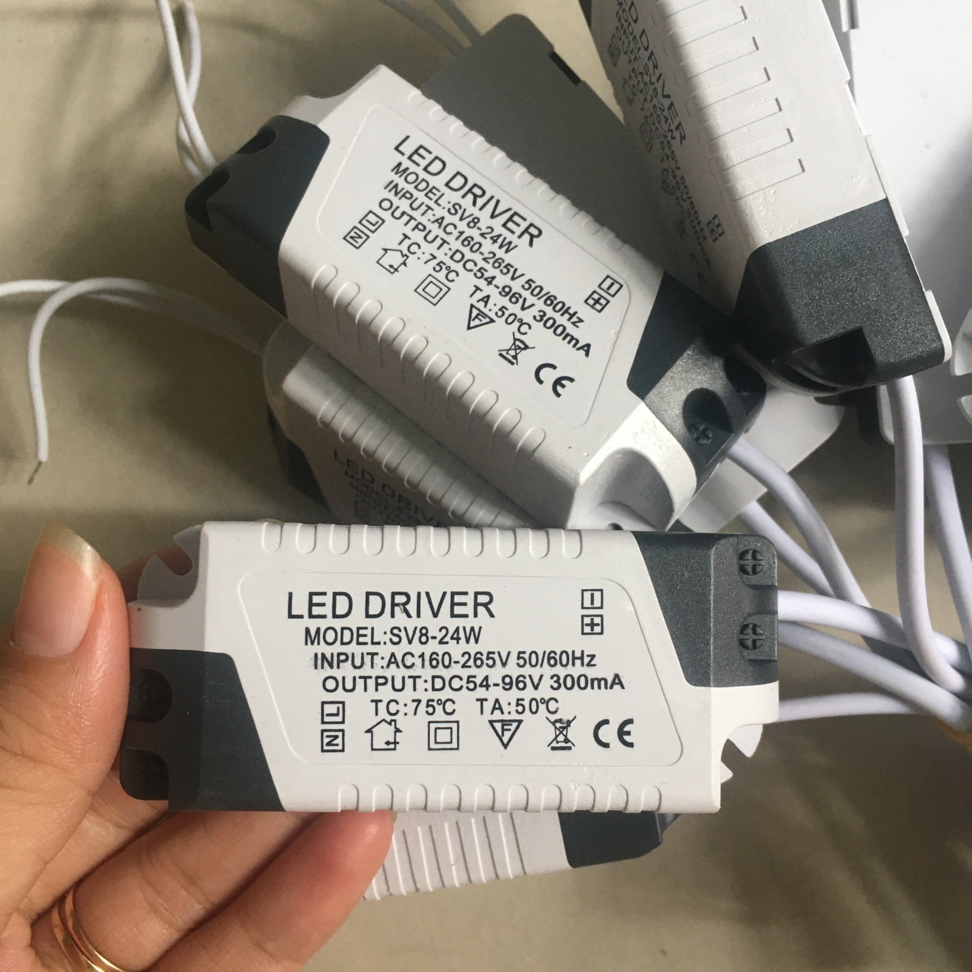 Tăng phô đèn led âm trần, ốp trần