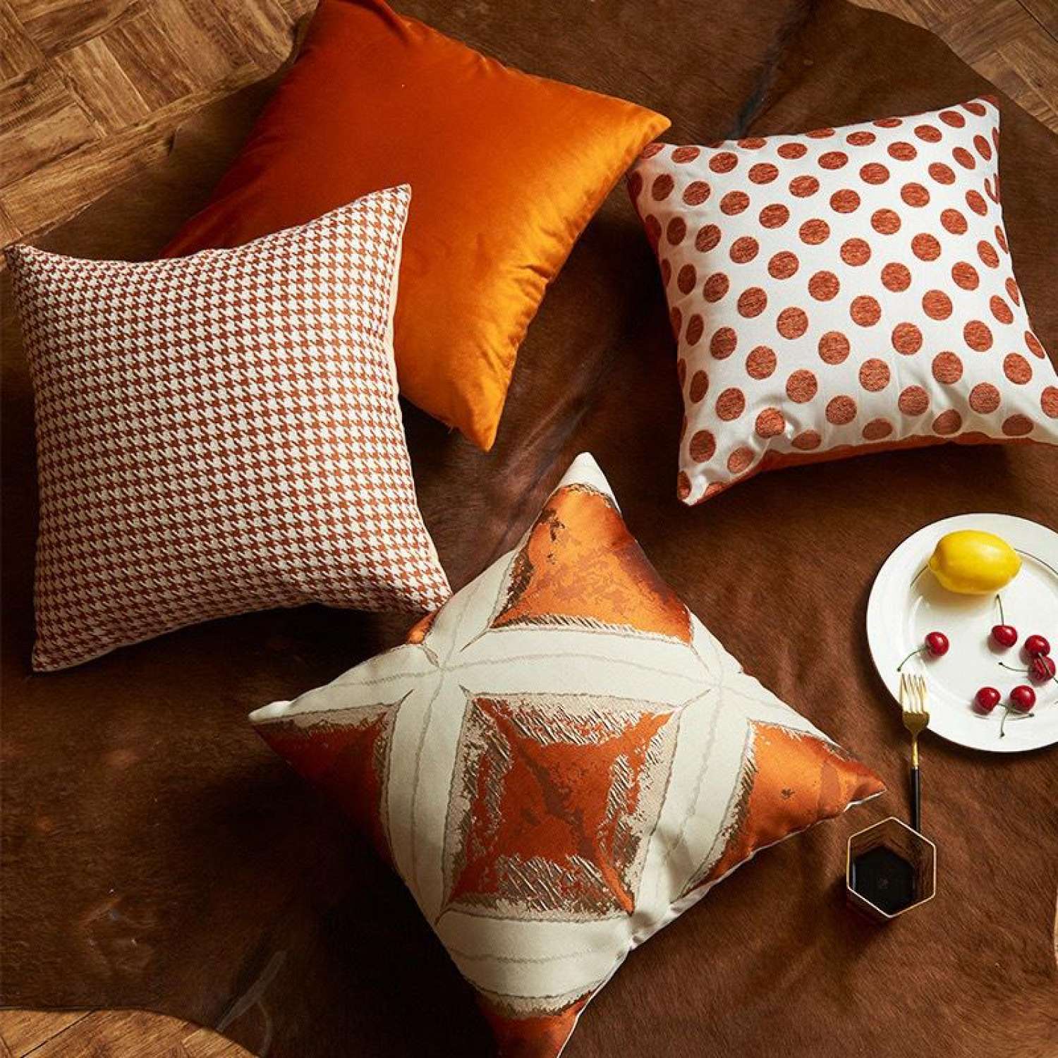 Gối tựa lưng sofa cao cấp tông cam đất Liminho