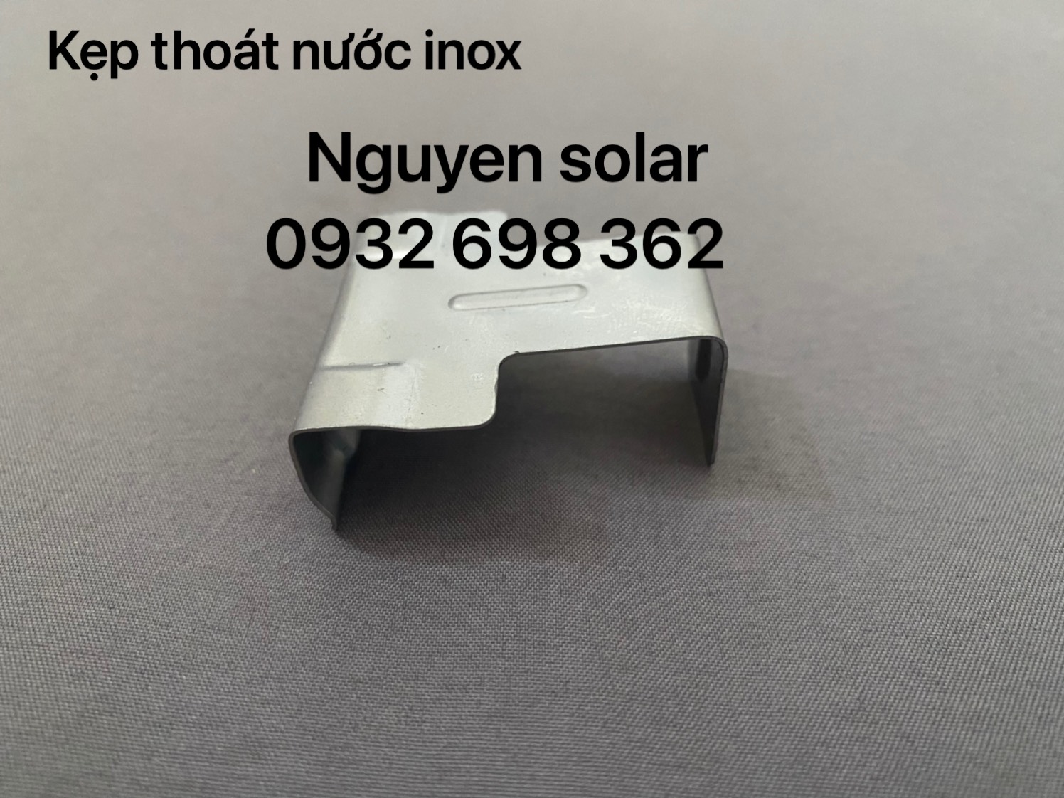 Kẹp thoát nước inox  pin năng mặt trời
