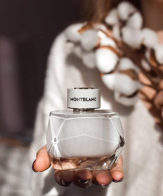 Nước hoa 𝐍𝐮̛̃ 𝐌𝐨𝐧𝐭𝐛𝐥𝐚𝐧𝐜 𝐒𝐢𝐠𝐧𝐚𝐭𝐮𝐫𝐞 𝐄𝐚𝐮 𝐝𝐞 𝐏𝐚𝐫𝐟𝐮𝐦 10ml