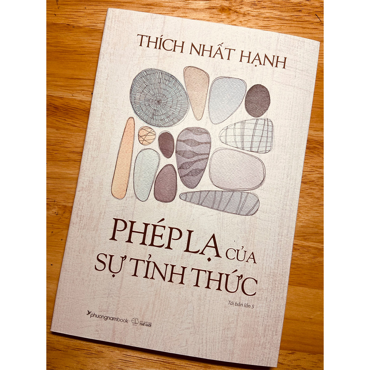 Sách - Phép Lạ Của Sự Tỉnh Thức + Tặng Bookmark