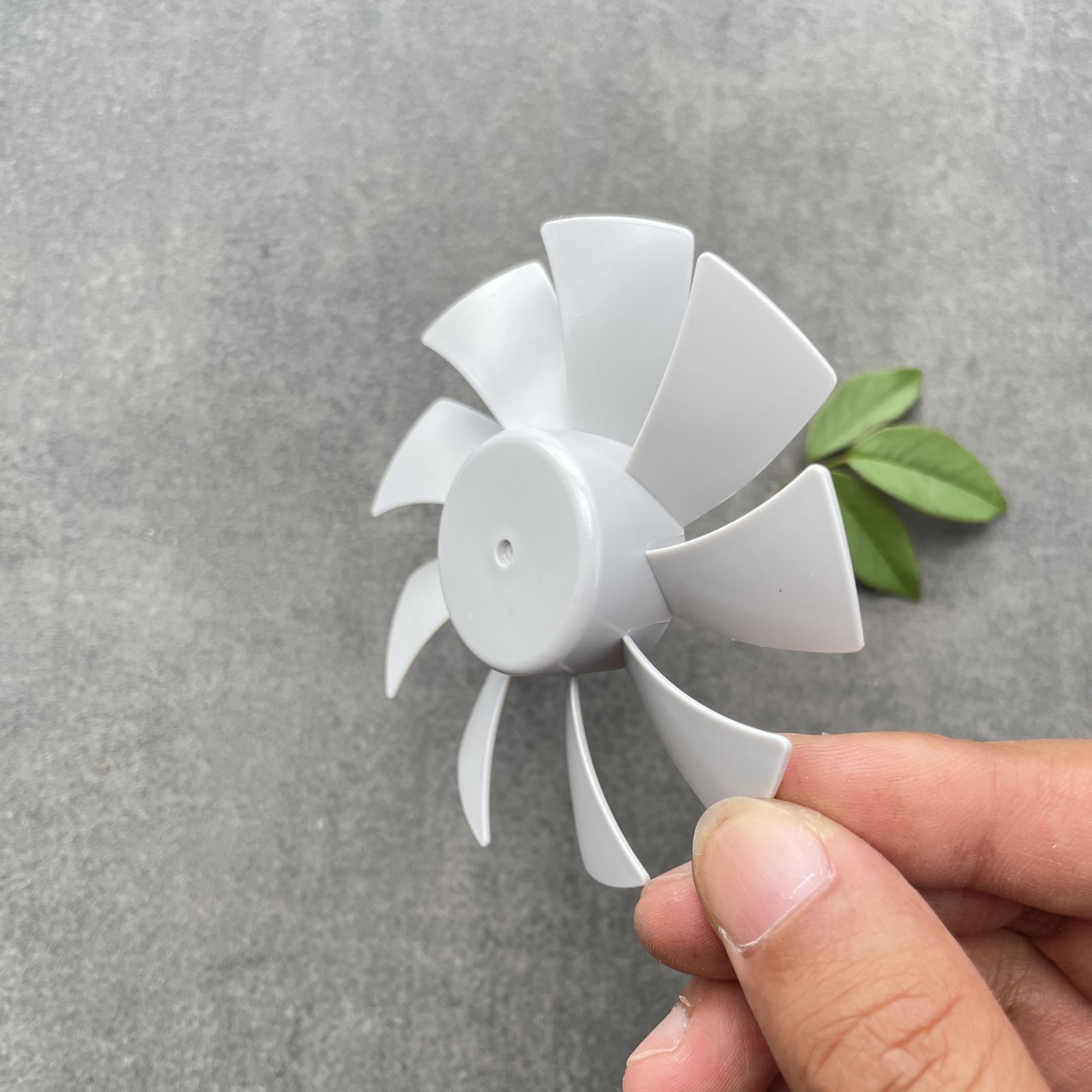 Cánh quạt 80mm 9 lá trục 2mm