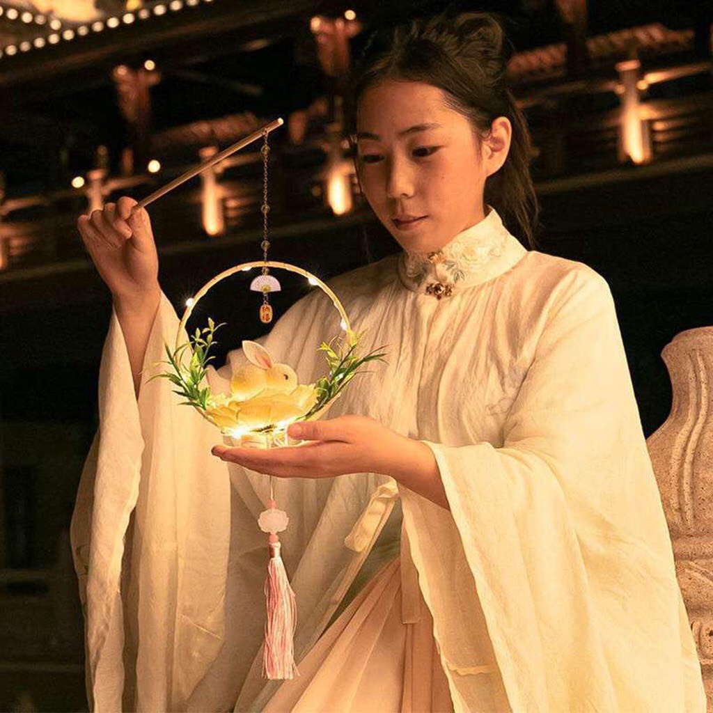 Đèn Lồng Trung Thu Cầm Tay Handmade, Đèn Lồng Thỏ Ngọc