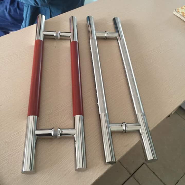 Tay kéo cửa kính vân gỗ