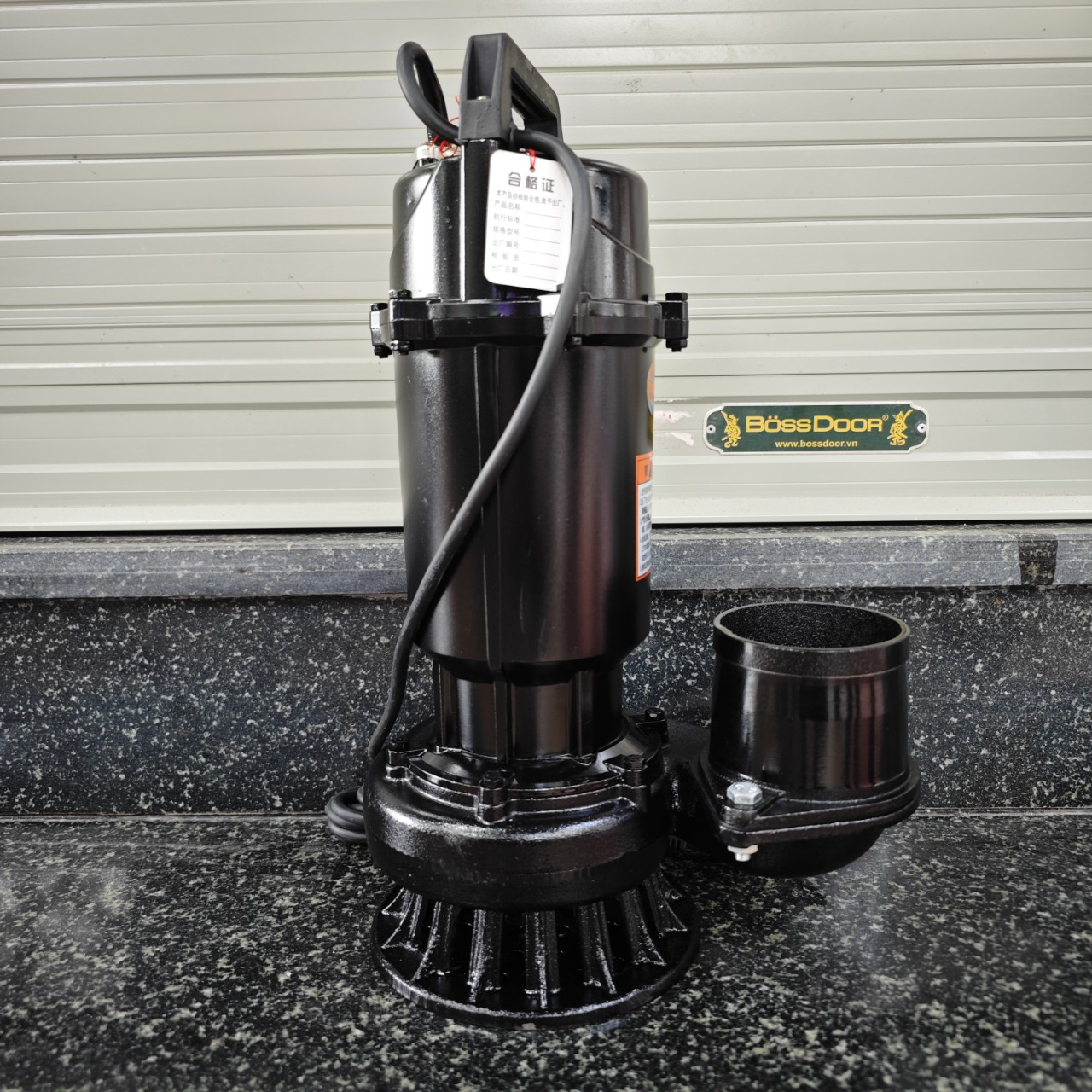 MÁY BƠM CHÌM BƠM TÕM 2.2KW ỐNG RA F100 (3HP)