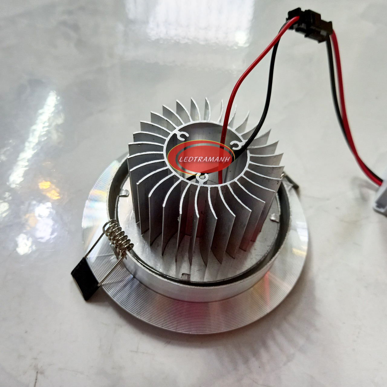Đèn led âm trần mắt ếch 7W chiếu điểm