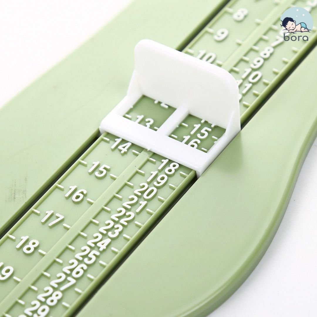 Dụng cụ đo chân cho bé từ 0 - 6 tuổi