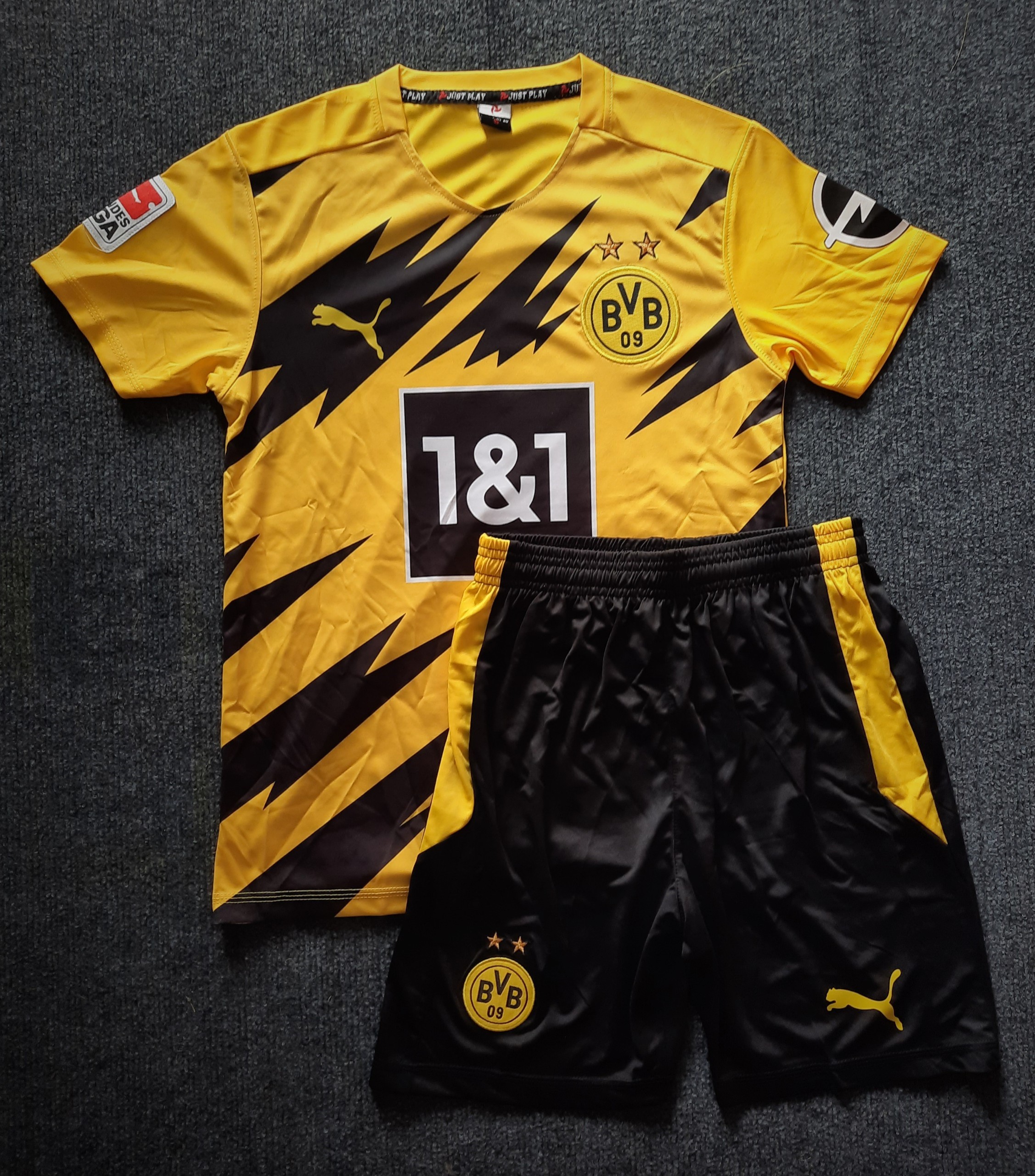 Quần áo bóng đá CLB Borussia Dortmund ( Màu vàng đen )