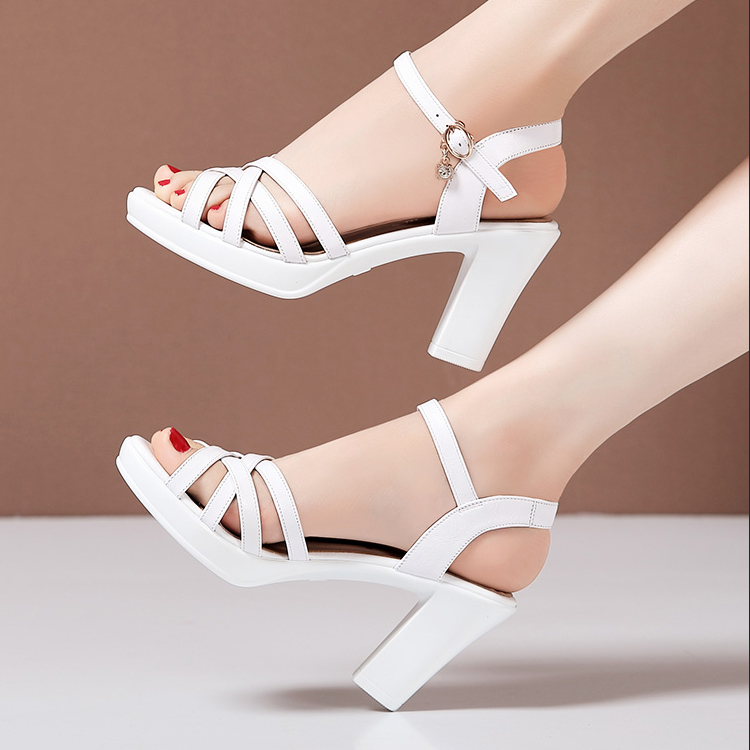 [HCM]Sandal nữ gót vuông quai đan dây