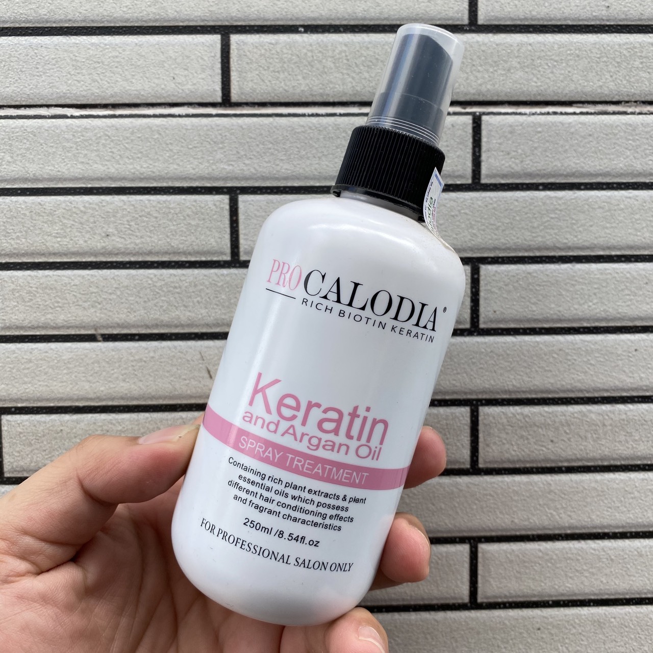 Xịt dưỡng tóc Calodia Keratin Spray siêu mềm mượt 250ml