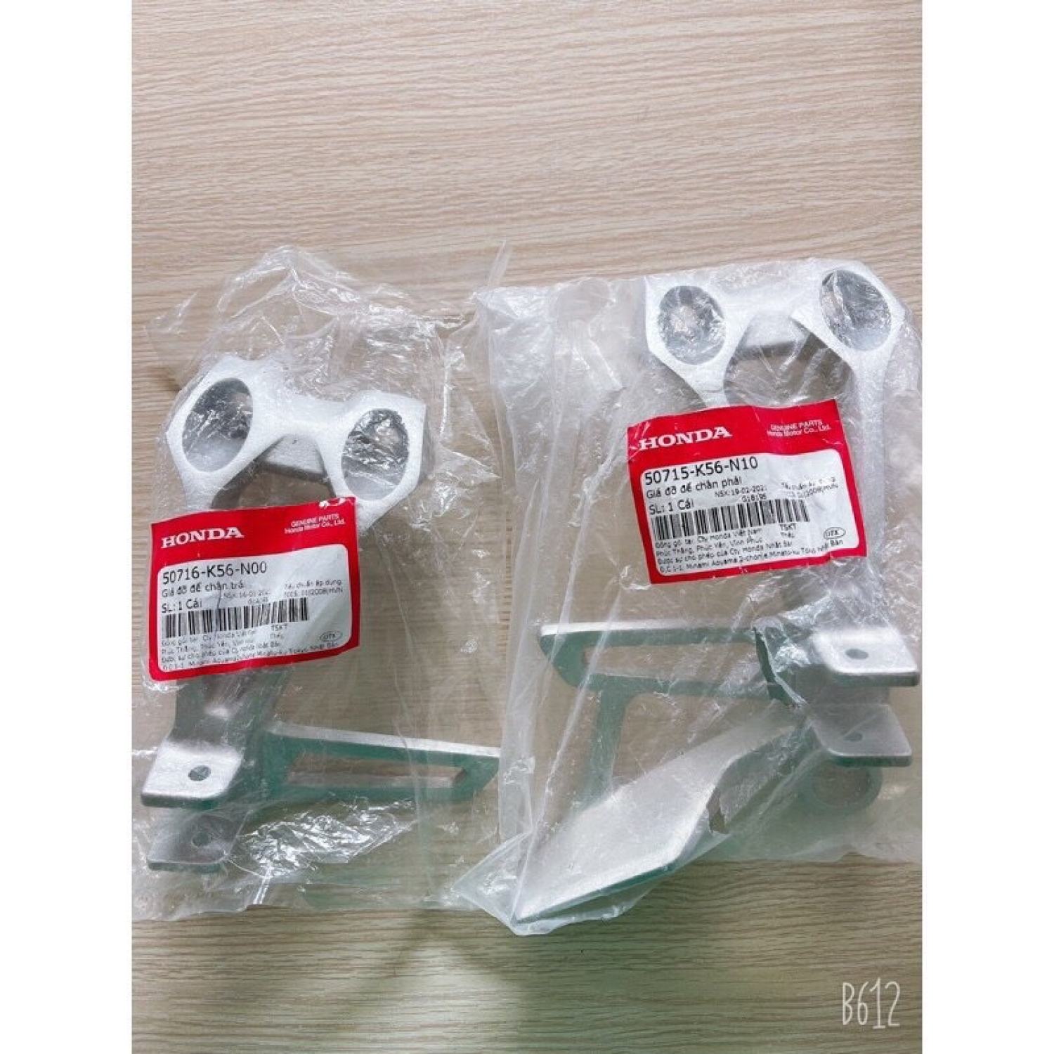 Để chân sau WINNER X / chân gập winner