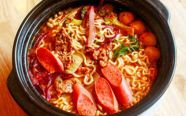 Tinh Dầu Ớt Cay Hàn Quốc 550g (Nấu Mì Cay, Bánh Gạo Cay, Gà Xào Cay....) - 캡사이신소스