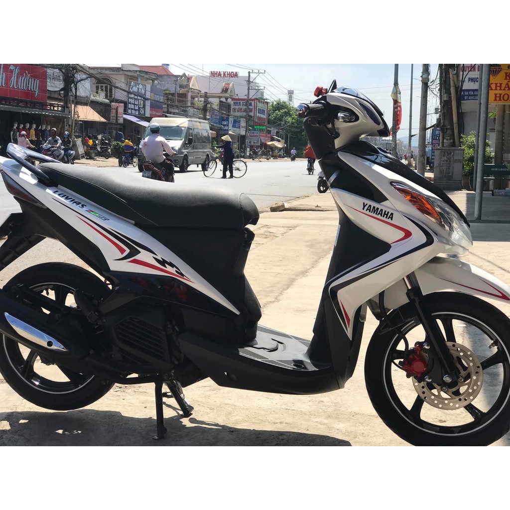 Tem rời Luvias chỉ đỏ đen xe trắng (X)