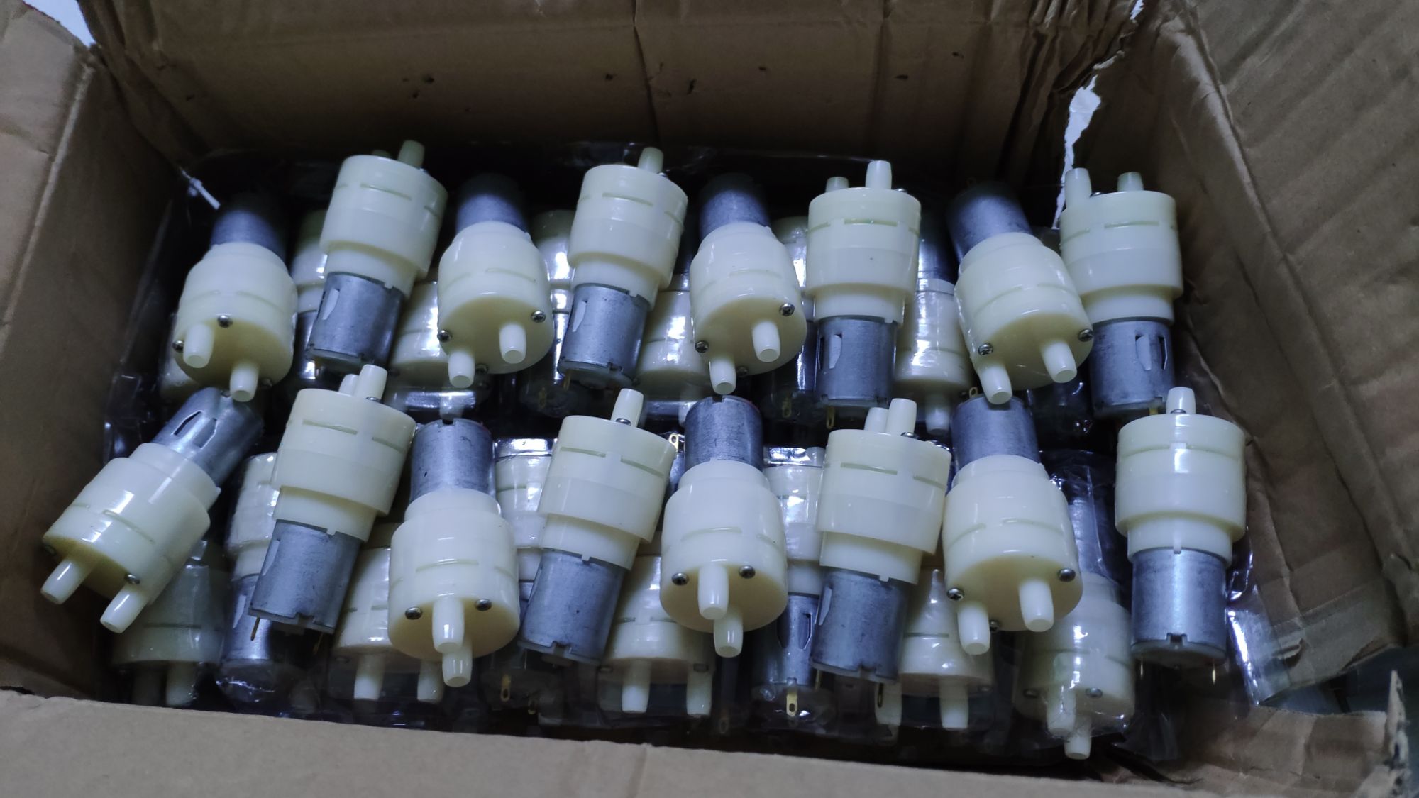 máy bơm nước mini DC 3V-5V cực mạnh(bm)