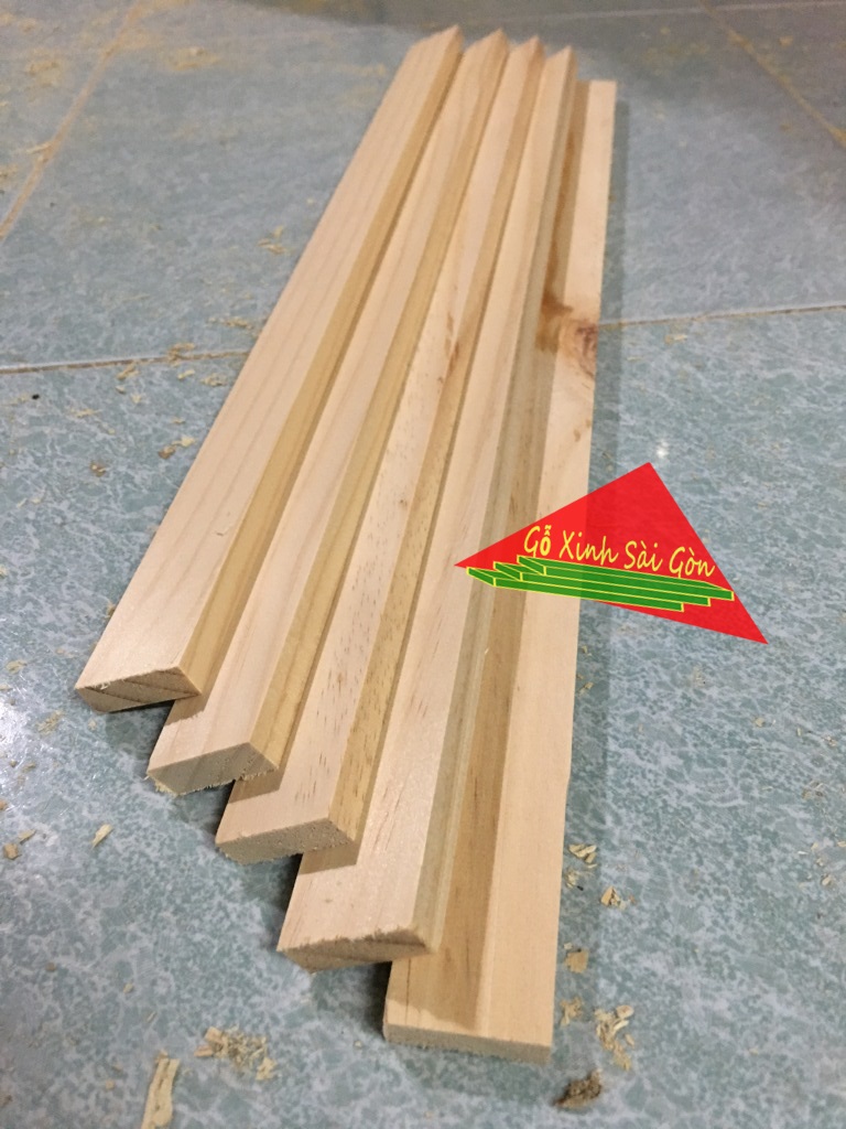 [HCM]Bó 5 thanh gỗ thông dài 50cm rộng 3cm dày 1.5cm láng đẹp 4 mặt dùng đóng thùng trang trí làm nẹp