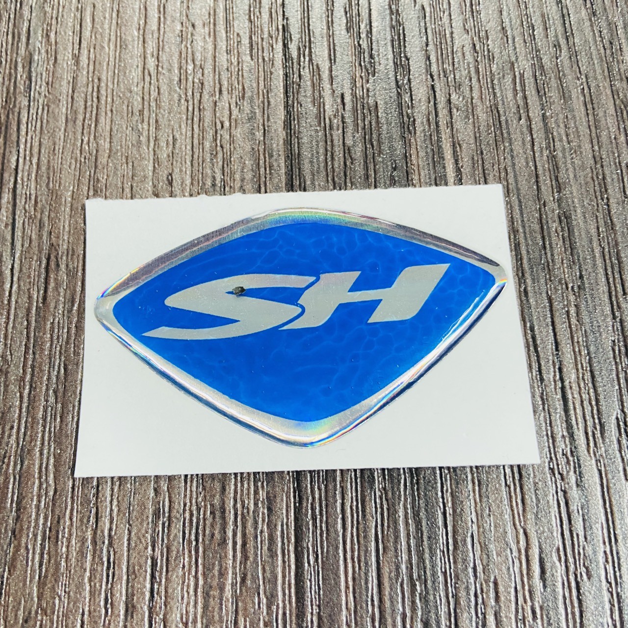 TEM LOGO CHỮ SH TRANG TRÍ XE CAO CẤP (MÀU ĐỎ ĐEN)