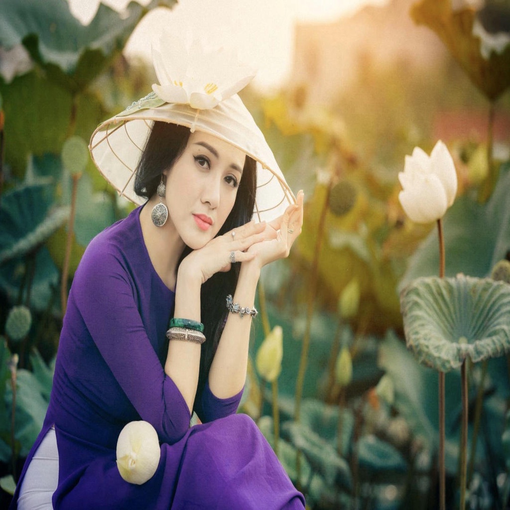 Áo dài trơn truyền thống màu Tím huế 4 tà kèm quần 2 lớp, Lụa chiffon dày dặn, co giãn 4 chiều giá rẻ tận xưởng Áo dài Ngọc Trang
