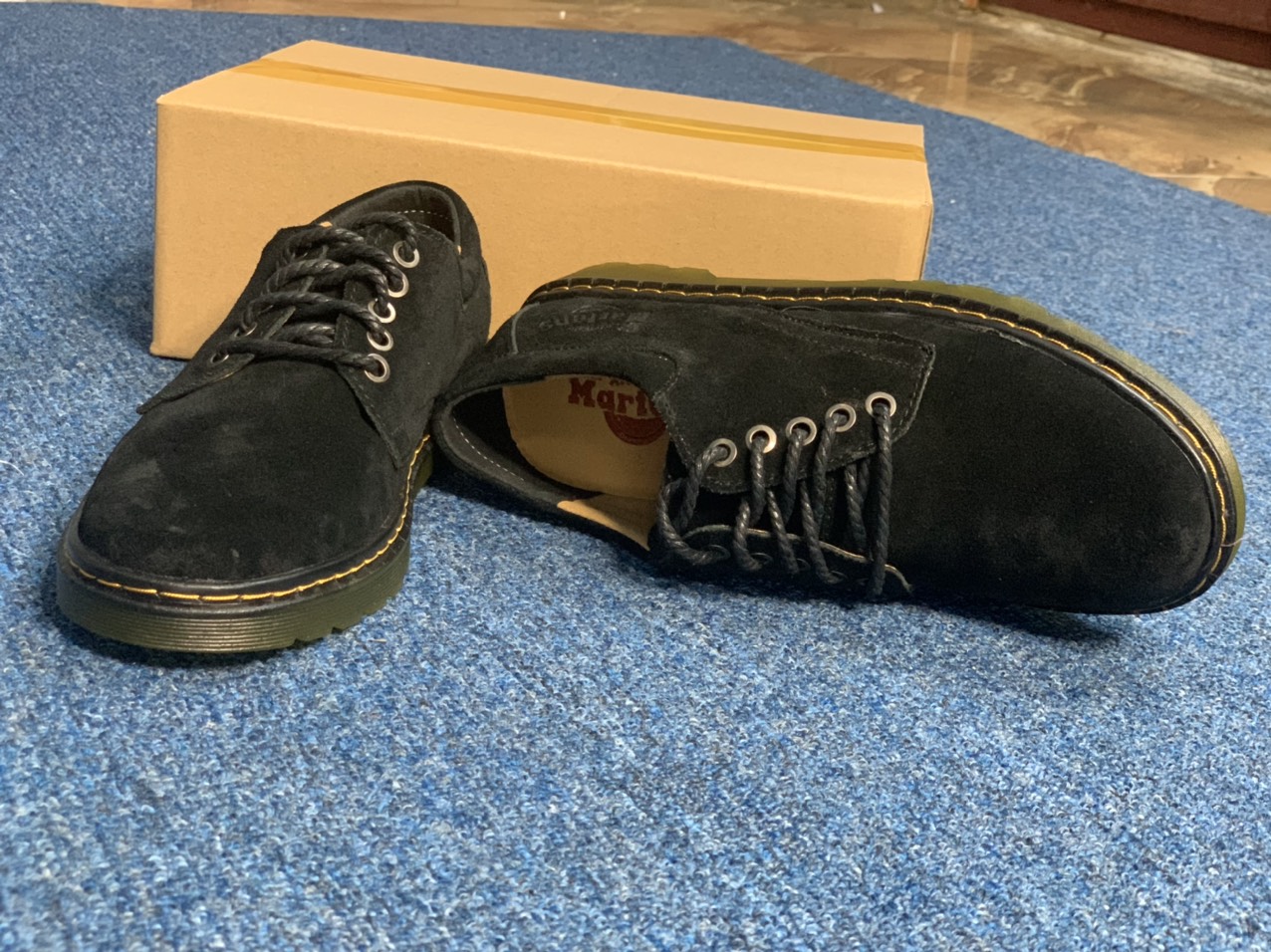 Giày Dr Martens Da Bò Lộn -Bảo Hành 12 Tháng