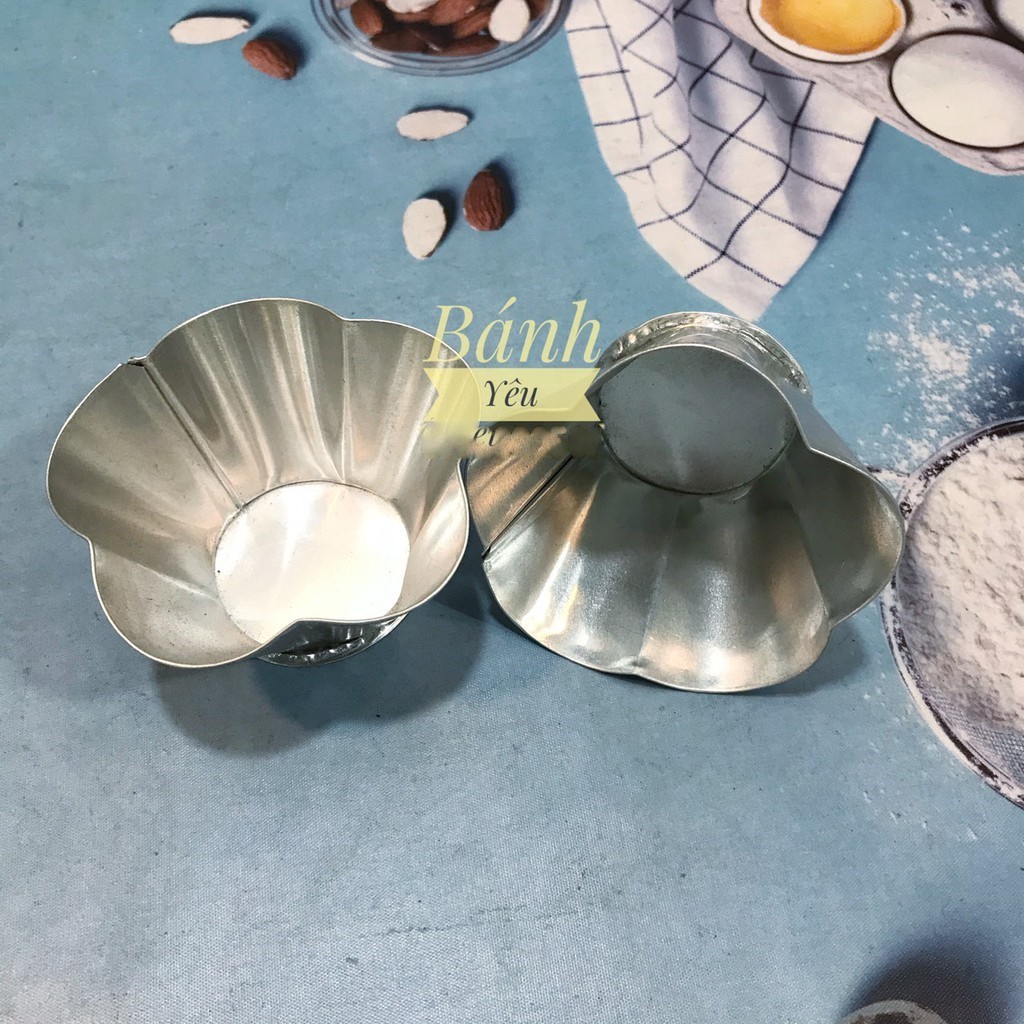 Khuôn bánh bông lan hình hoa mai