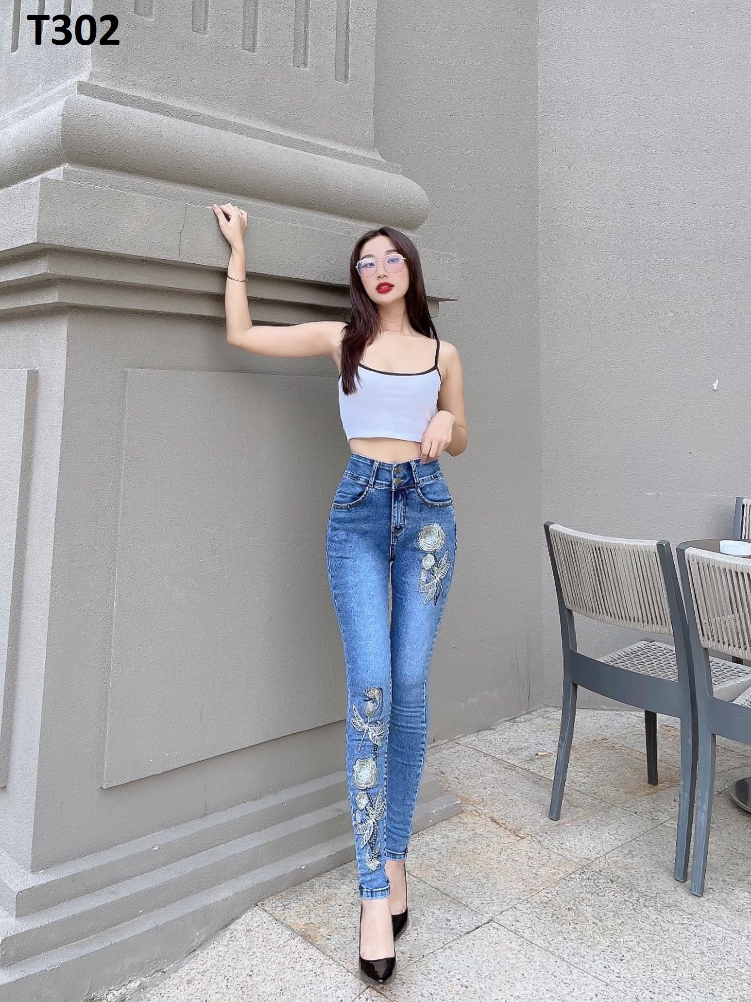 Quần jean nữ thêu hoa co giãn T302