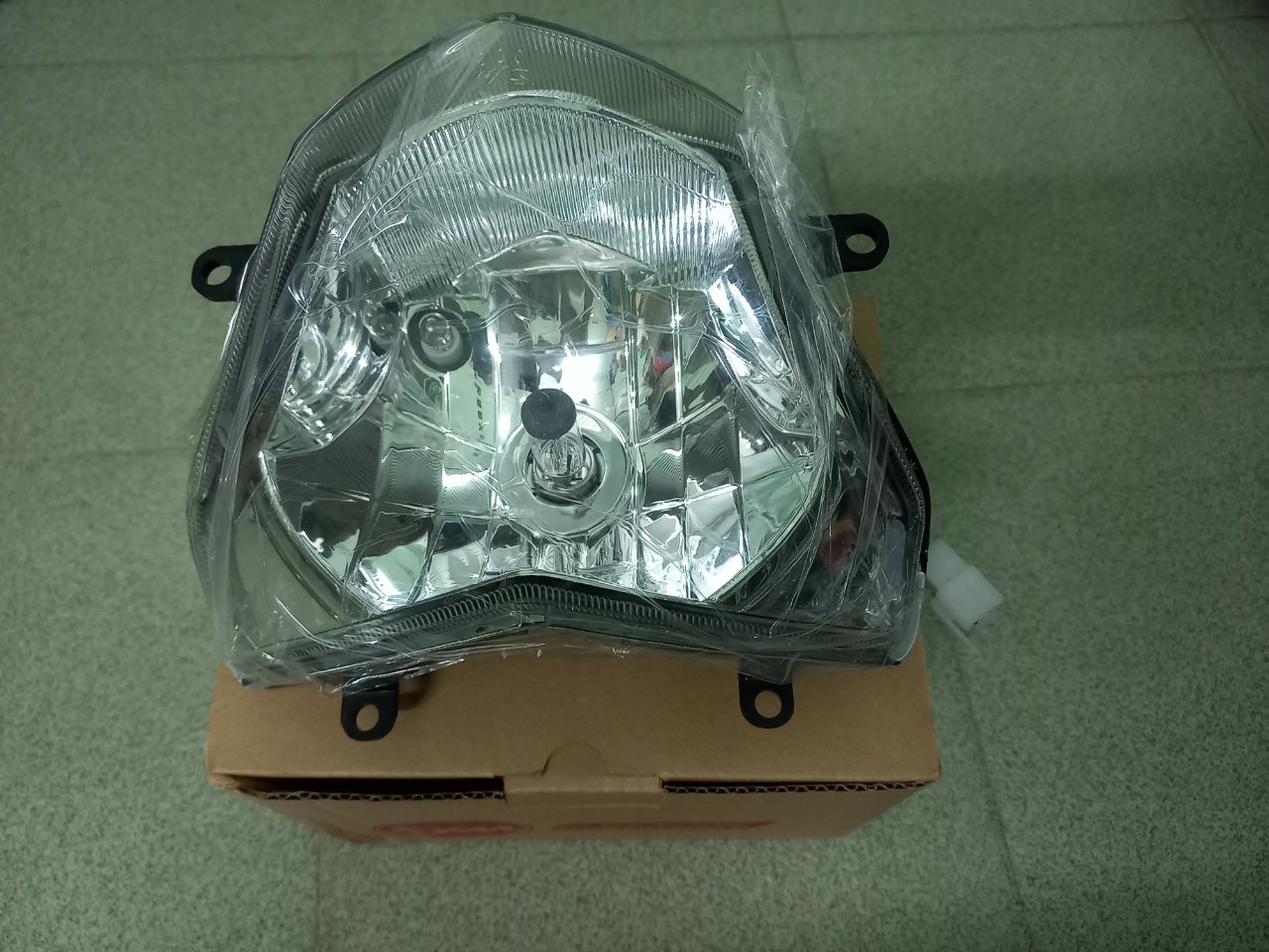 Bộ Đèn Pha Xe Tay Ga Shark 125cc, 170cc SYM
