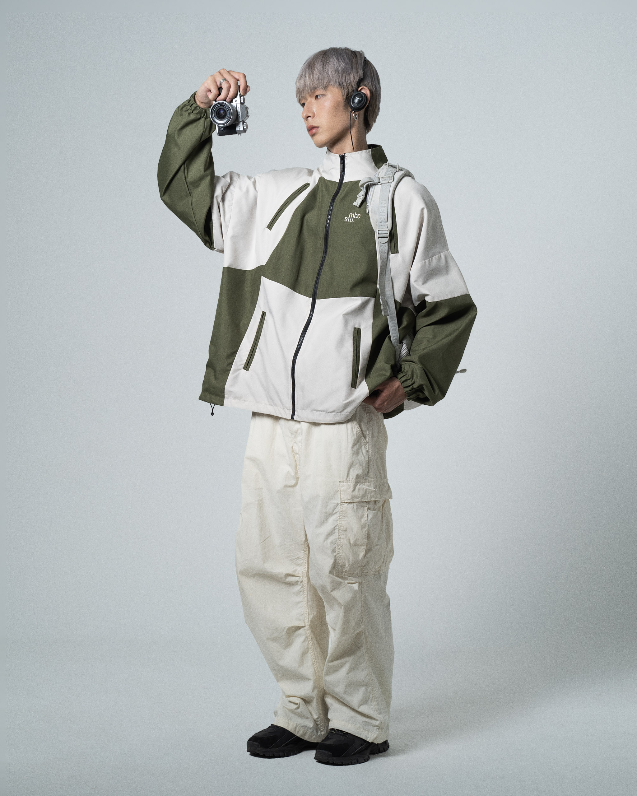 Áo Khoác Dù Color-block Windbreaker Jacket