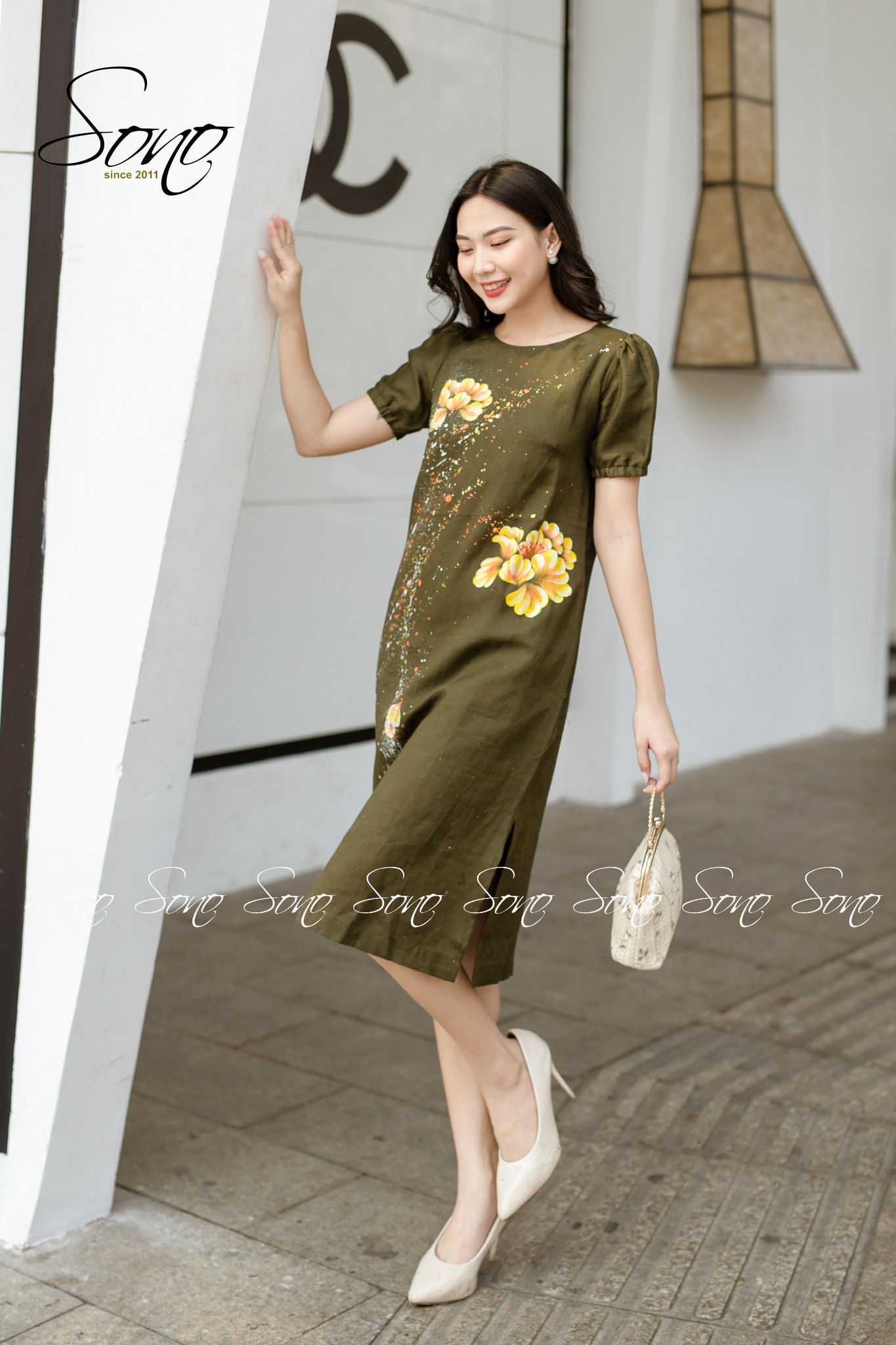 Sono - Đầm Linen Vẽ Hoa Cam Dáng Dài Thanh Lịch