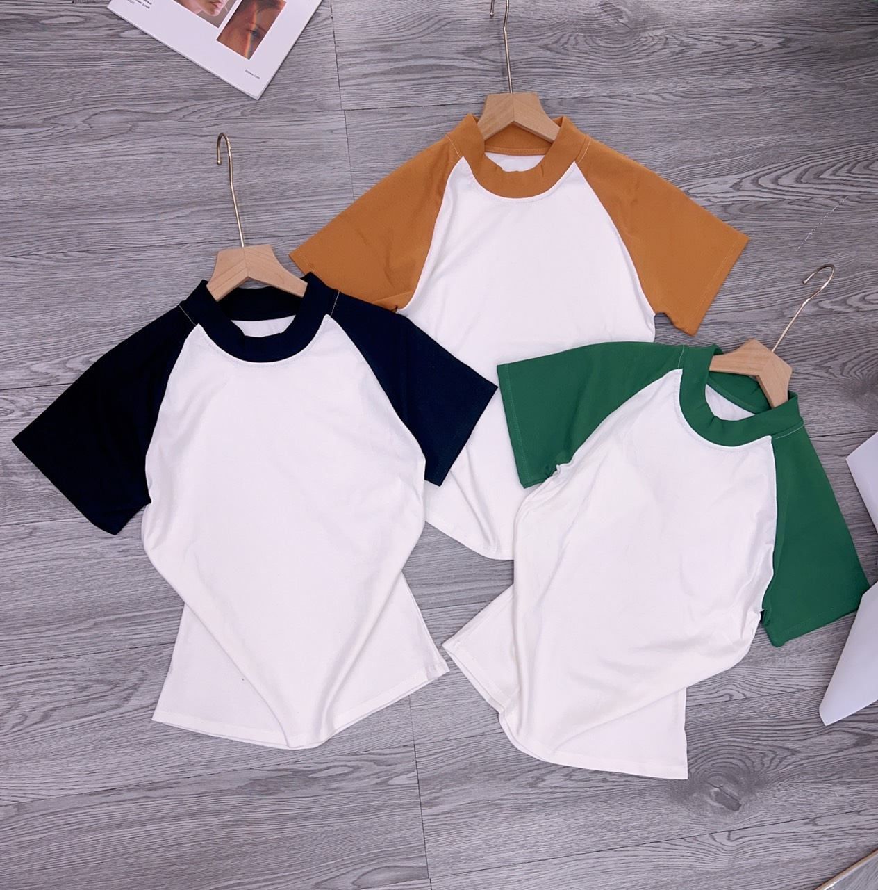 Áo thun nữ dáng ôm phối tay phom dài ( Mã Raglan dưới 55kg )