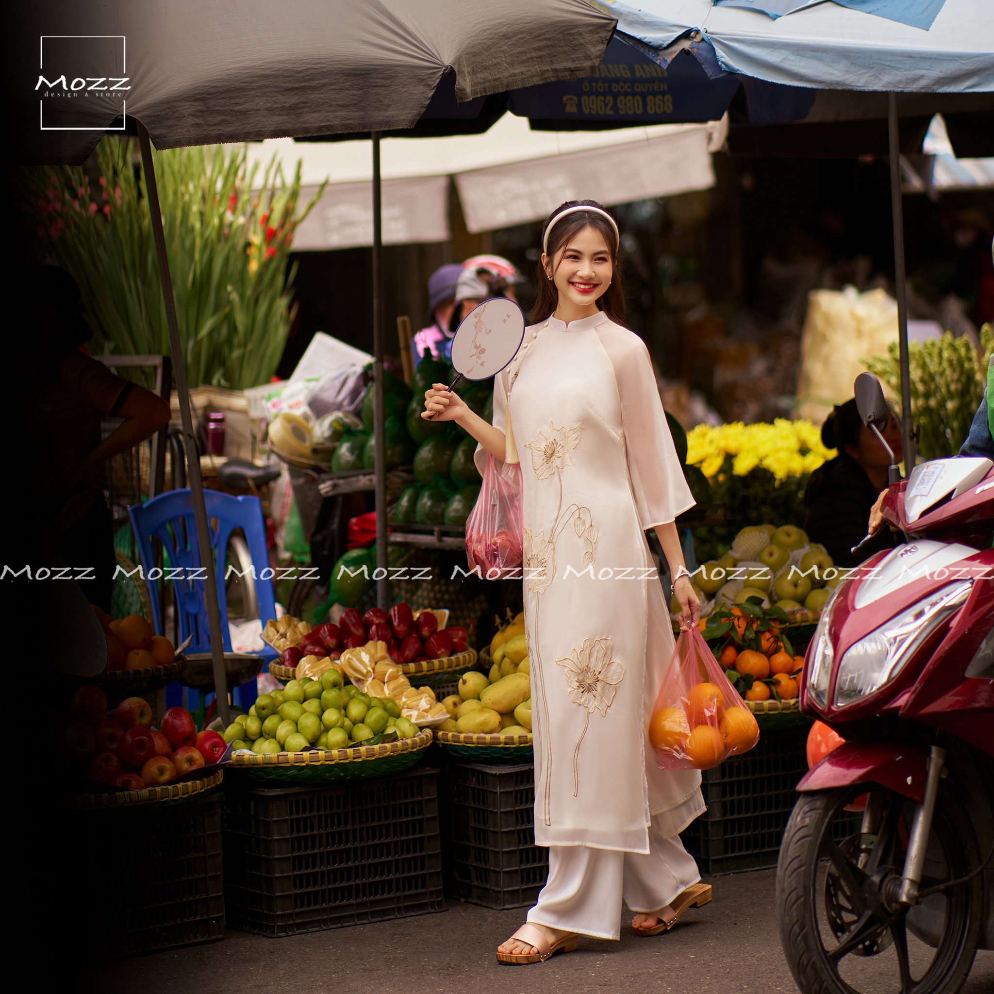 Mozz- Áo dài Sen, áo dài trắng thêu hoa sen