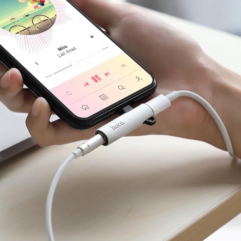 [HCM]Đầu chuyển đổi từ 1 cổng Lightning sang 1 cổng Lightning + Jack 3.5mm