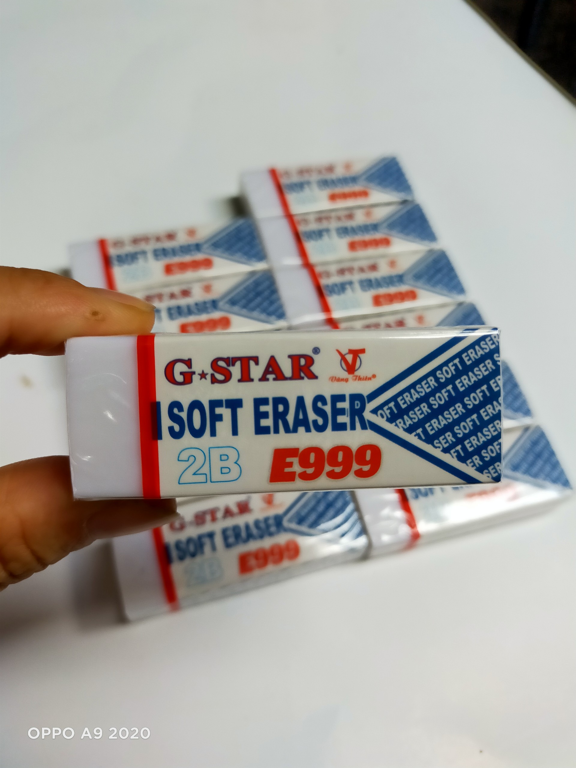 Hộp 12 cục gôm tẩy lớn cao cấp gstar e999 lớn