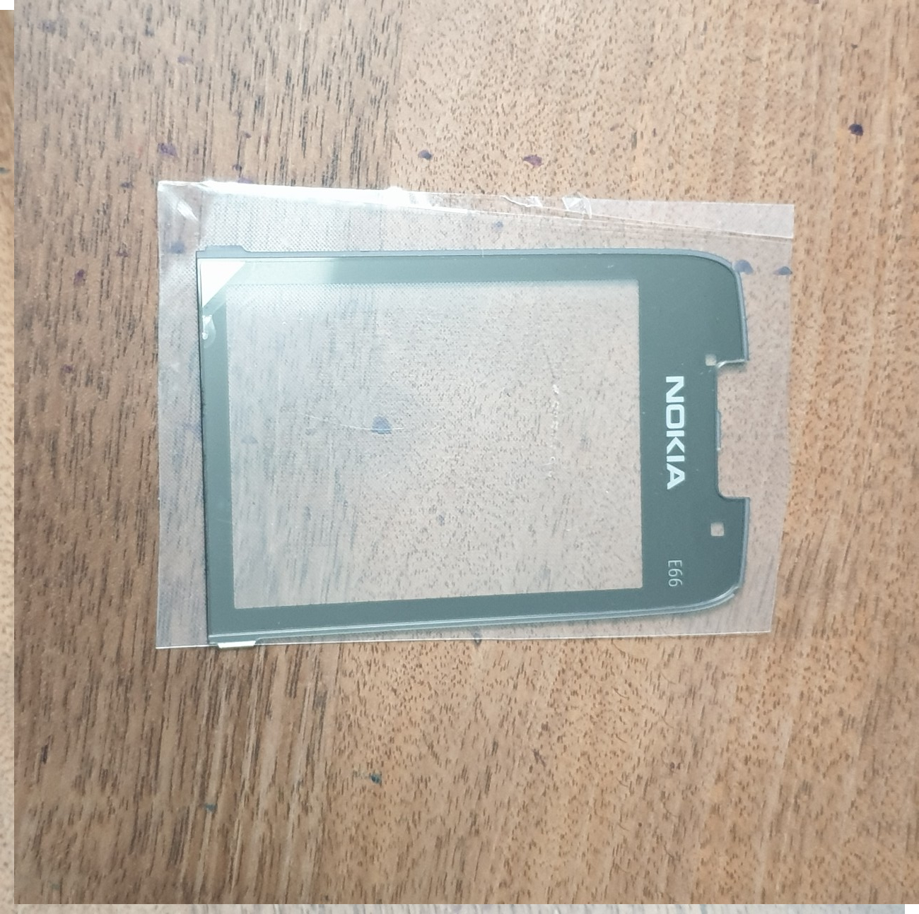 Mặt kính Nokia E66