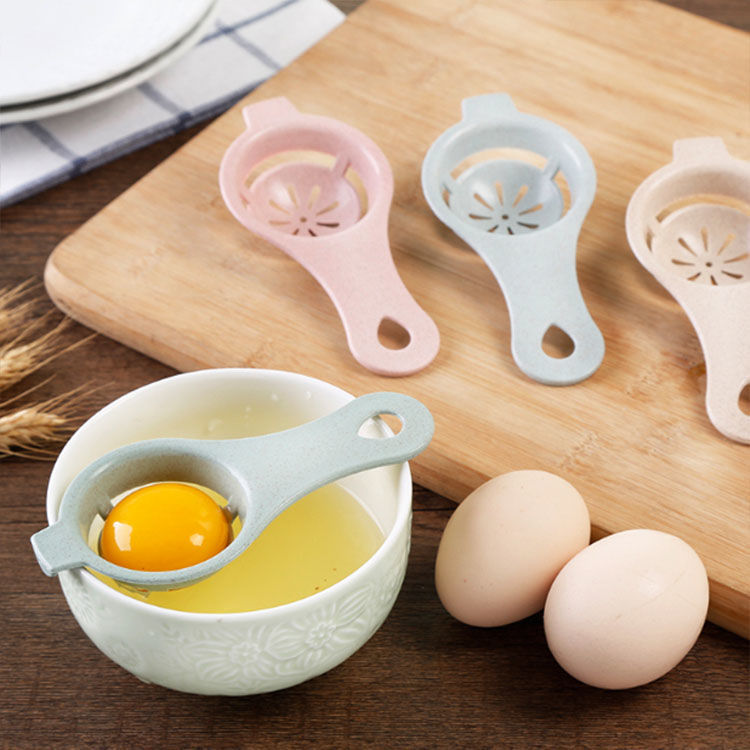 Dụng cụ tách lòng đỏ trứng gà bằng lúa mạch