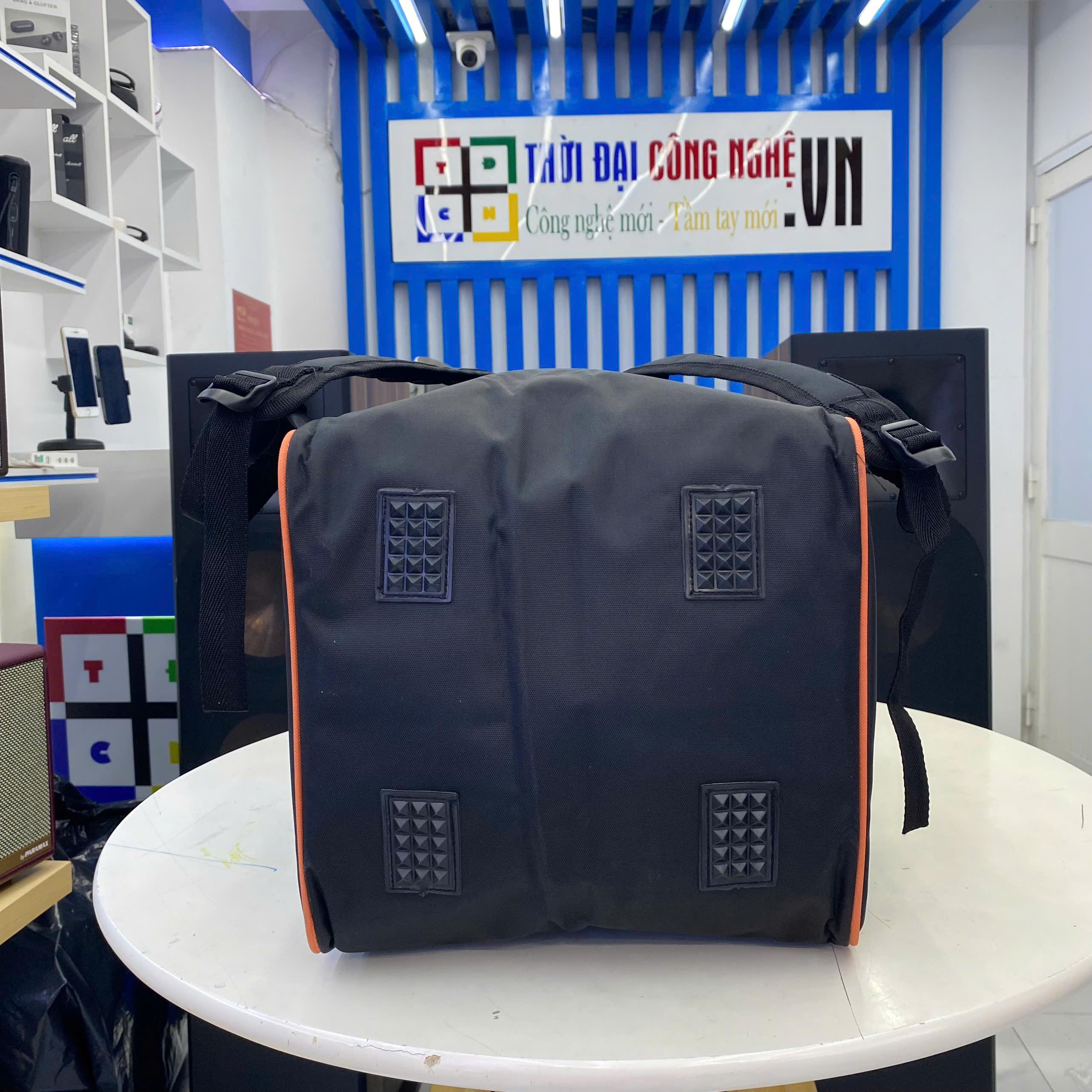 Túi đựng loa JBL Partybox Encore Essential. Kích thước 33x31x31cm