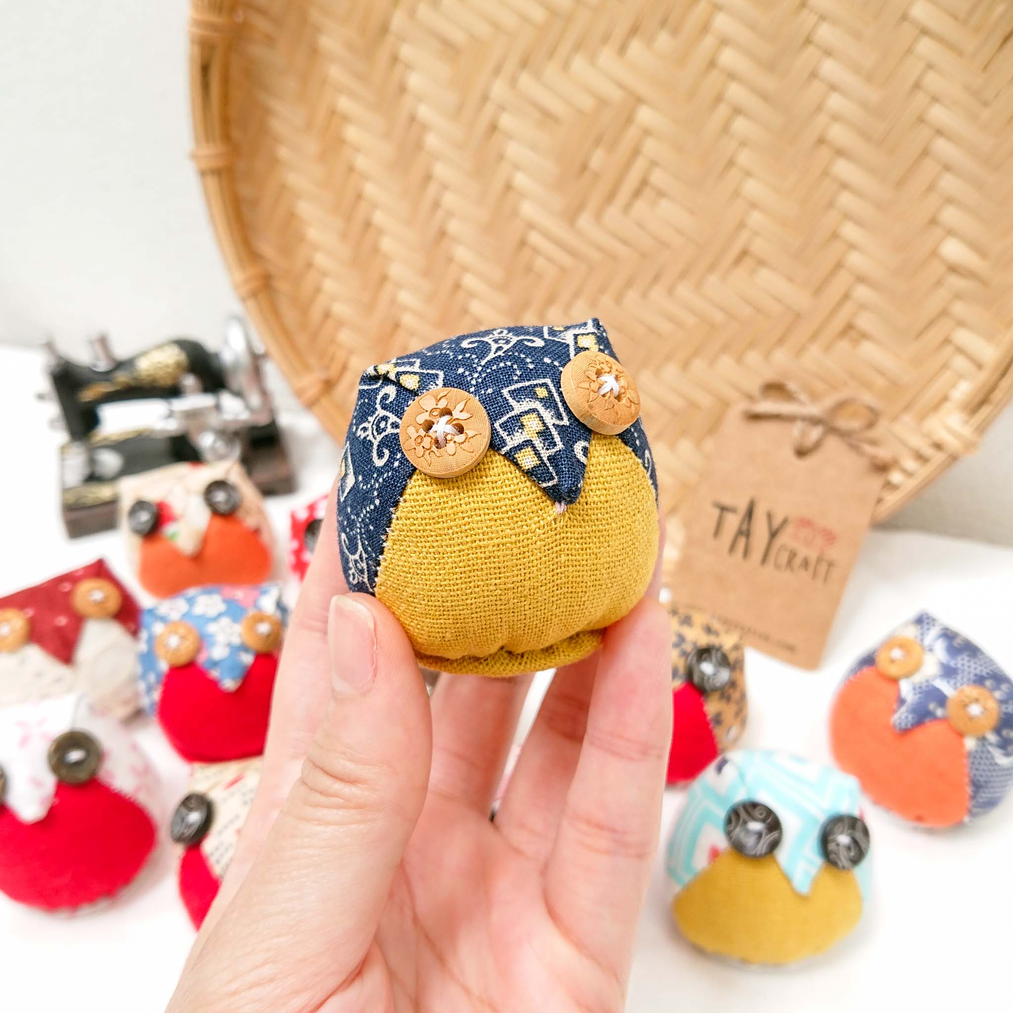 Cú cắm kim nhồi bông handmade