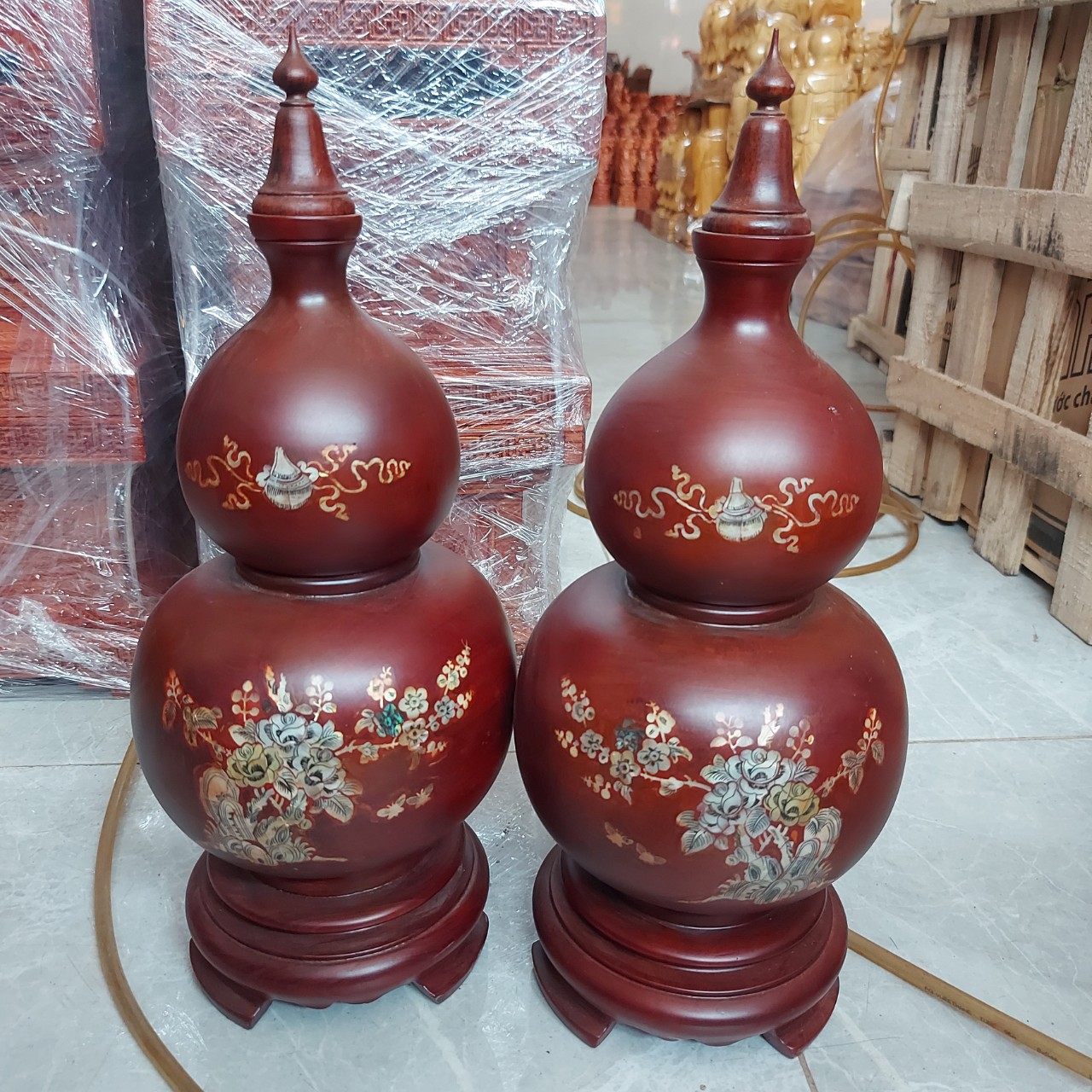 Cặp Lục bình hồ lô gỗ lim nguyên khối cẩn hoa cao 30cm - 40cm - 50cm
