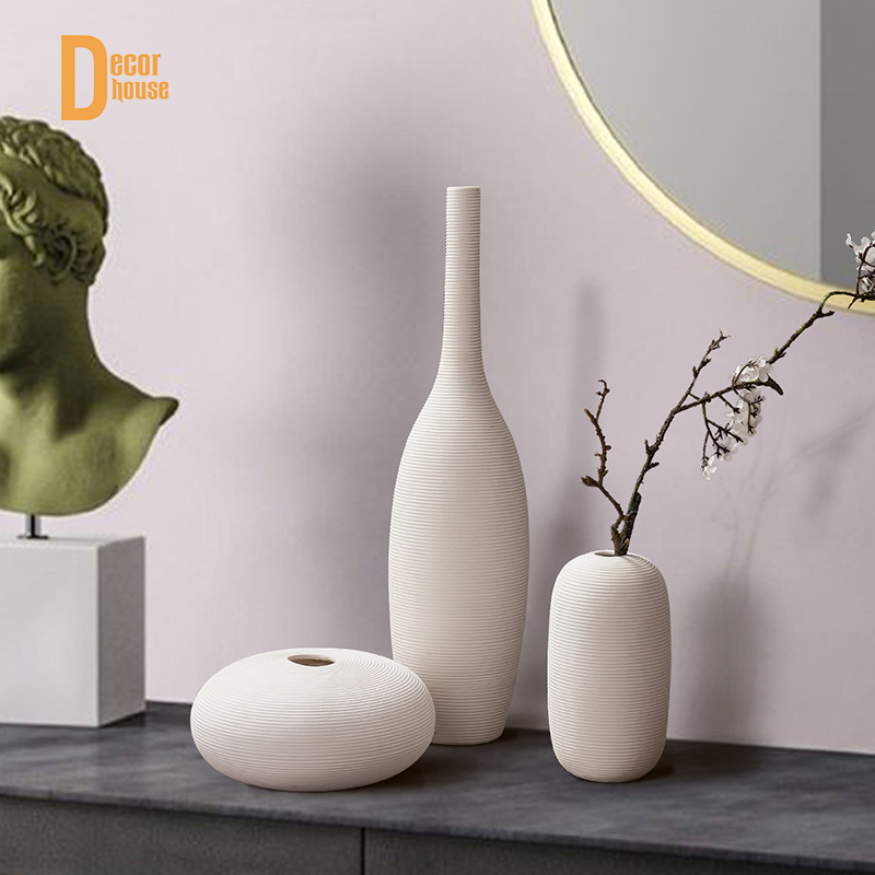 Bình hoa - Decor - trang trí - cắm hoa phong cách tối giản