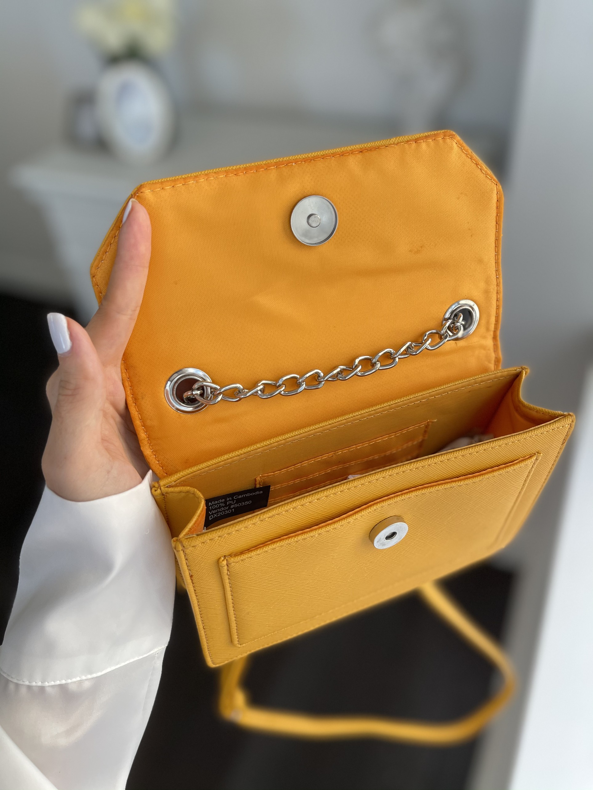 Túi Guess Mini xinh cực kỳ luôn nha