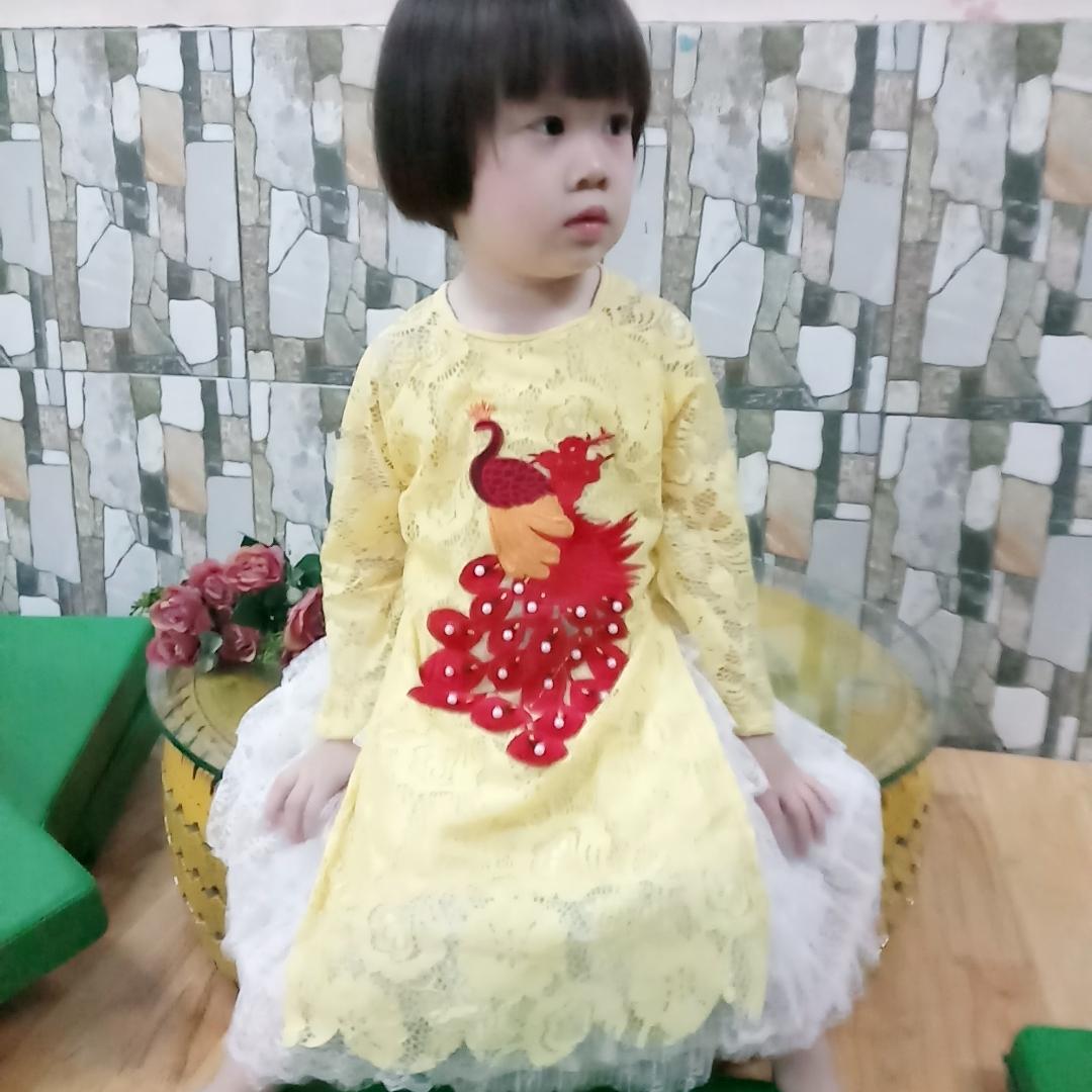 [HCM]Bộ áo dài cách tân ren thêu công nổi cho bé gái từ 10kg đến 20kg( màu đỏ vàng)